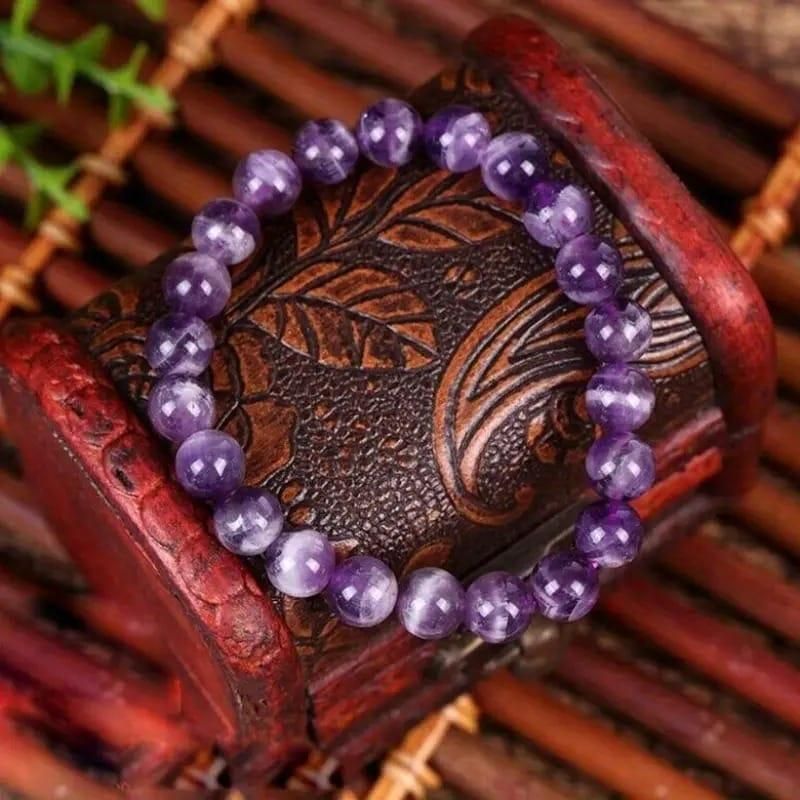 handmade crystal bracelet purple amethyst bead detail